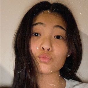 Meet your Posher, Carly